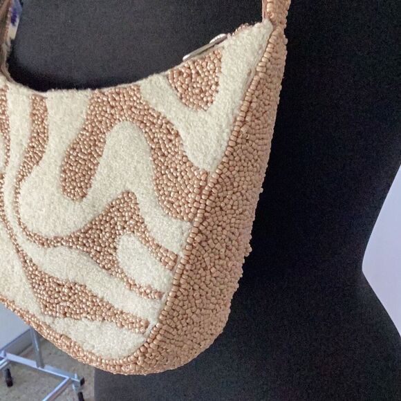 Viral Asymmetrical Beaded Handbag Purse Blush Ivory Zipper Top - Picture 3 of 7